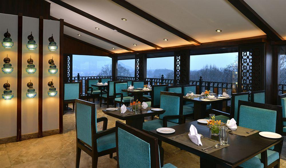 RK Sarovar Portico Srīnagar Esterno foto