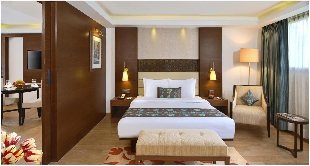 RK Sarovar Portico Srīnagar Esterno foto