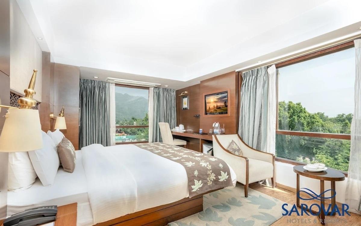 RK Sarovar Portico Srīnagar Esterno foto