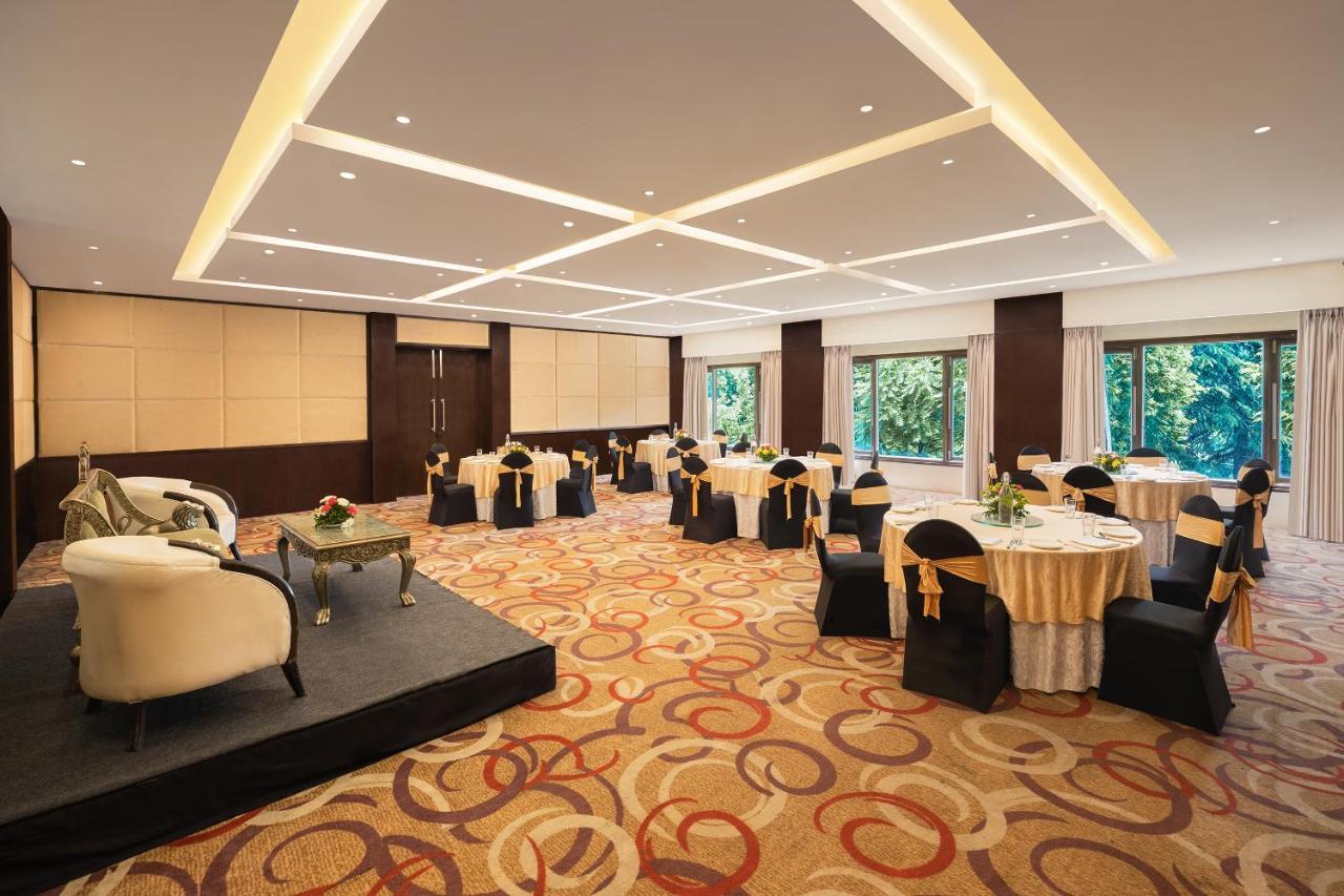 RK Sarovar Portico Srīnagar Esterno foto