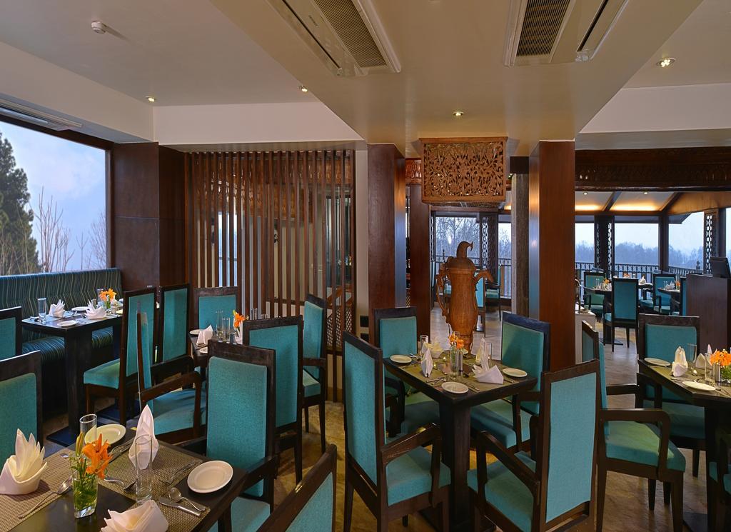 RK Sarovar Portico Srīnagar Esterno foto